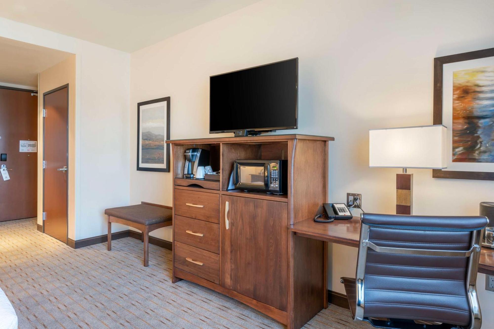Best Western Premier Boulder Falls Inn Лебанон Екстериор снимка