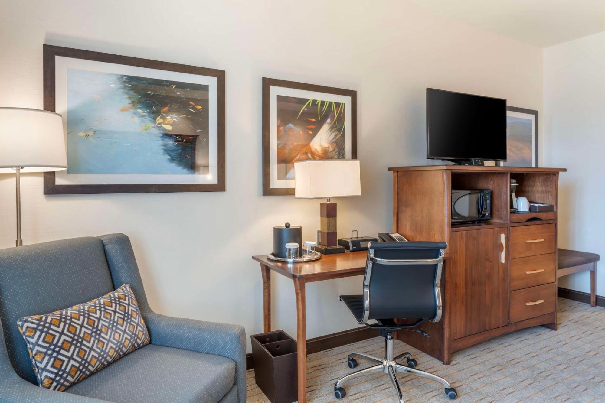 Best Western Premier Boulder Falls Inn Лебанон Екстериор снимка