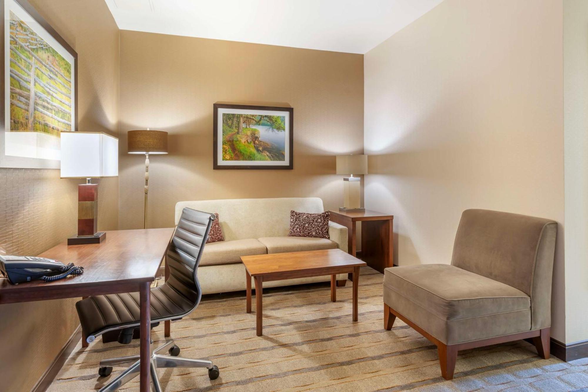 Best Western Premier Boulder Falls Inn Лебанон Екстериор снимка