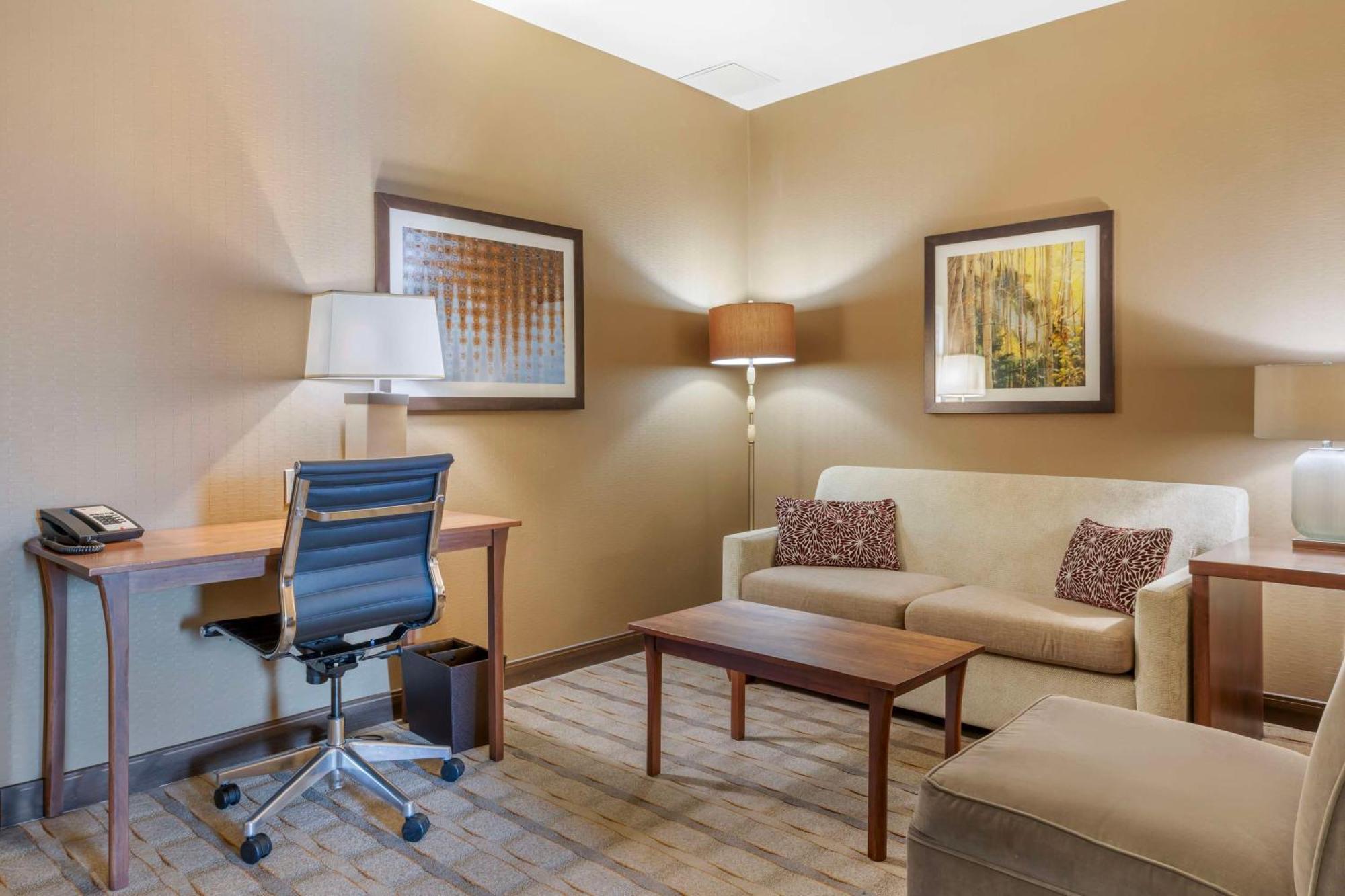 Best Western Premier Boulder Falls Inn Лебанон Екстериор снимка
